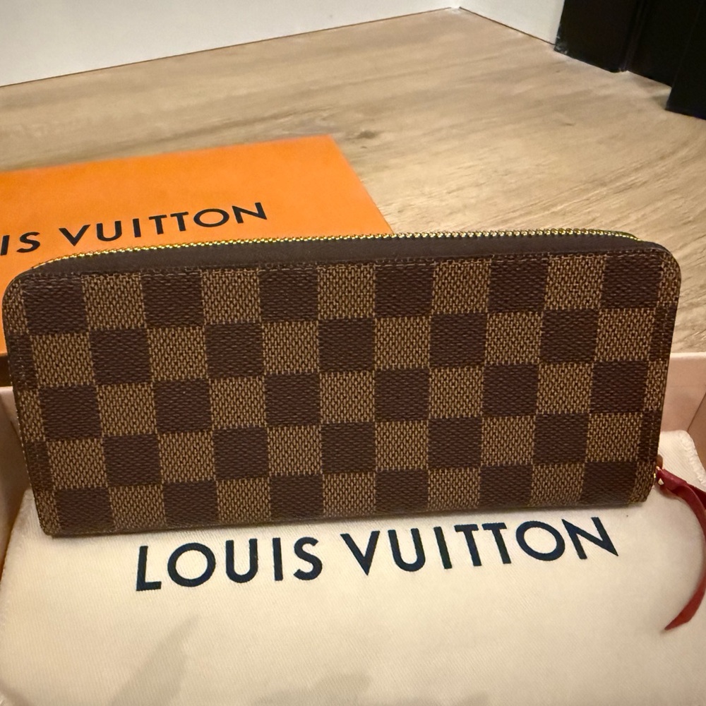 Louis Vuitton Damier Large Wallet